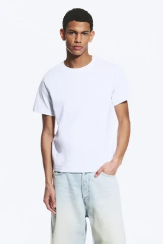 Classic Fit T-Shirt – White Classic Fit T-Shirt – White