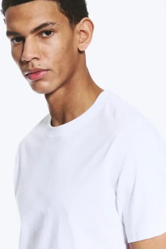 Classic Fit T-Shirt – White Classic Fit T-Shirt – White
