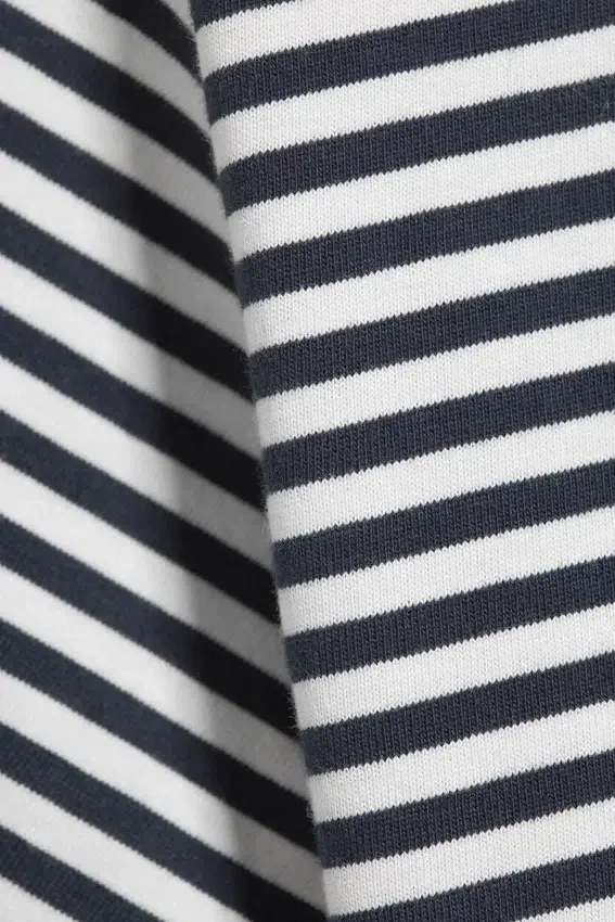 Classic Fit T-Shirt – White – Striped Navy Classic Fit T-Shirt – White – Striped Navy
