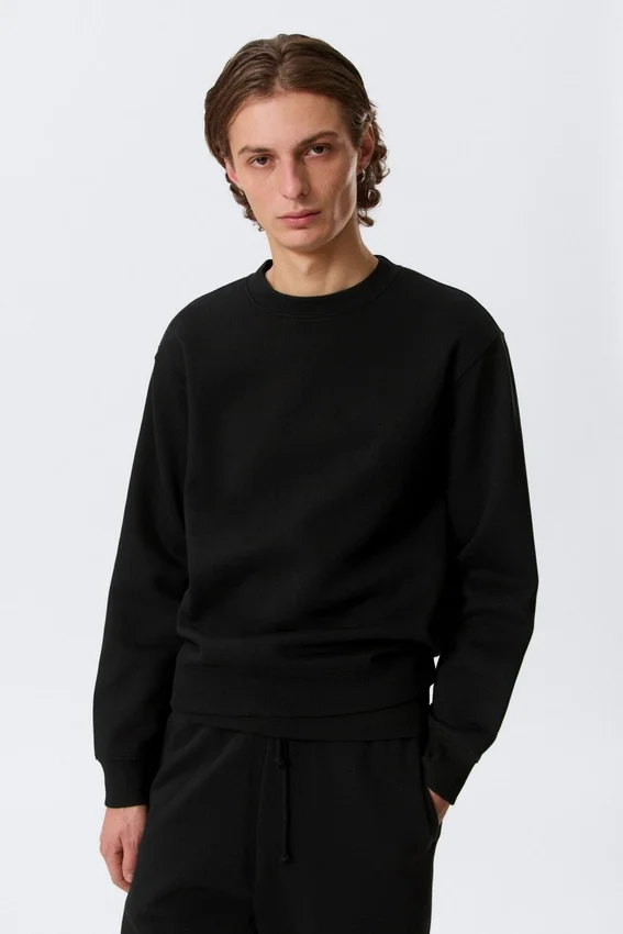 Classic Sweatshirt – Black Classic Sweatshirt – Black