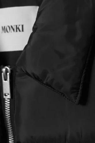 Collared Puffer Jacket – Black