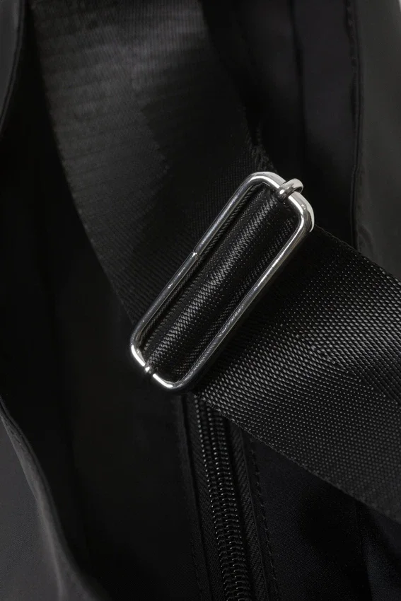 Core Hand Bag – Black Core Hand Bag – Black