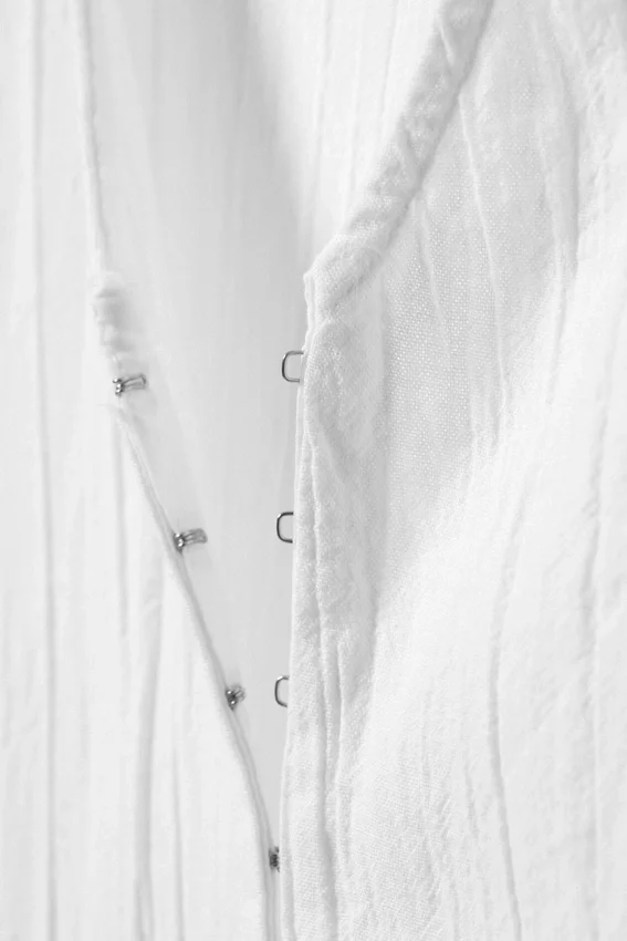 Crinkled Long-Sleeved Mini Dress – White Crinkled Long-Sleeved Mini Dress – White