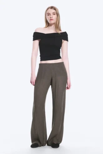 Crinkled Low-Rise Wide-Leg Trousers – Dark Brown