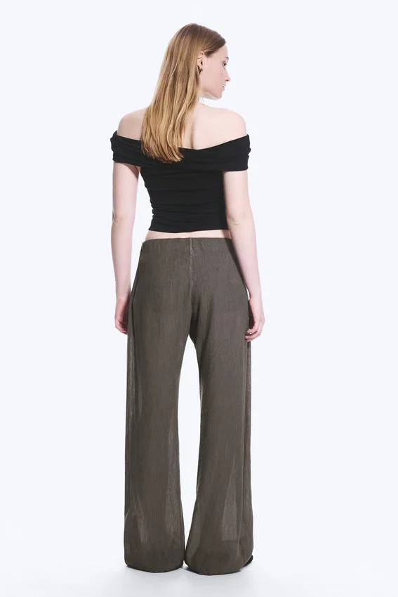 Crinkled Low-Rise Wide-Leg Trousers – Dark Brown Crinkled Low-Rise Wide-Leg Trousers – Dark Brown
