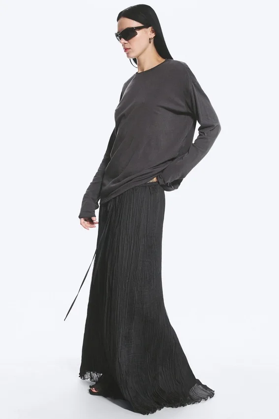 Crinkled Maxi Skirt – Dark Grey Crinkled Maxi Skirt – Dark Grey