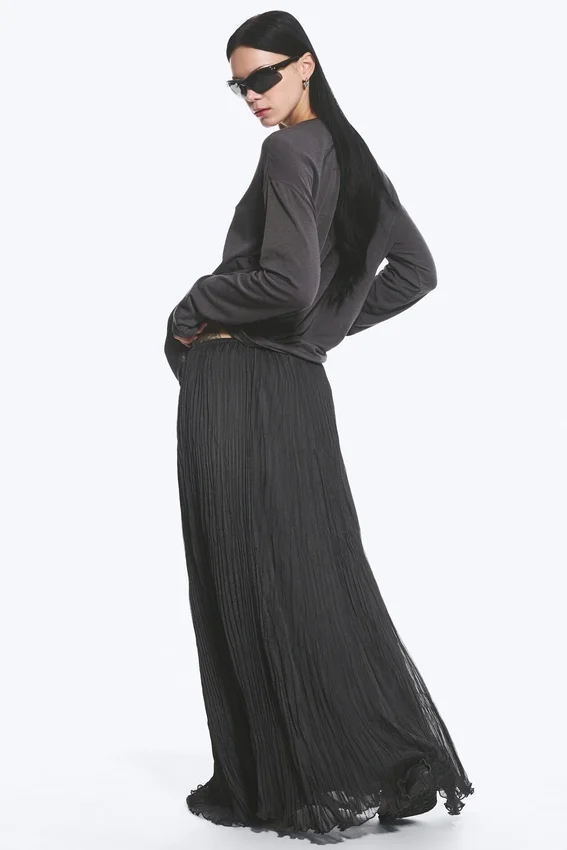 Crinkled Maxi Skirt – Dark Grey Crinkled Maxi Skirt – Dark Grey