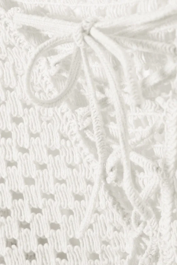 Crochet Knit Long-Sleeved Top – White Crochet Knit Long-Sleeved Top – White