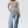 Cropped Knitted V-Neck Cardigan – Striped Brown Cropped Knitted V-Neck Cardigan – Striped Brown