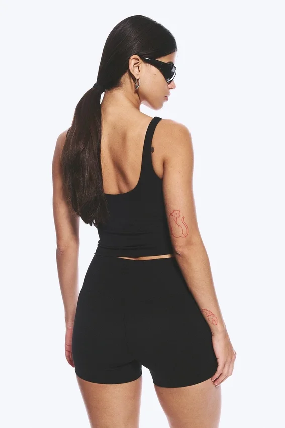 Cropped Plunge Sports Top – Black Cropped Plunge Sports Top – Black
