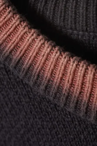 Cypher Graphic Knit Sweater – Plum/Coral