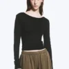 Deep Back Long-Sleeved Top – Black Deep Back Long-Sleeved Top – Black