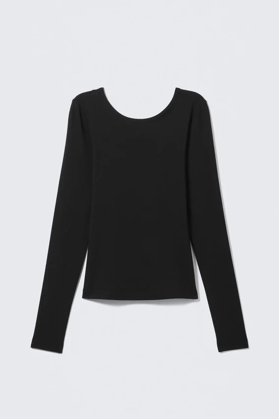 Deep Back Long-Sleeved Top – Black Deep Back Long-Sleeved Top – Black