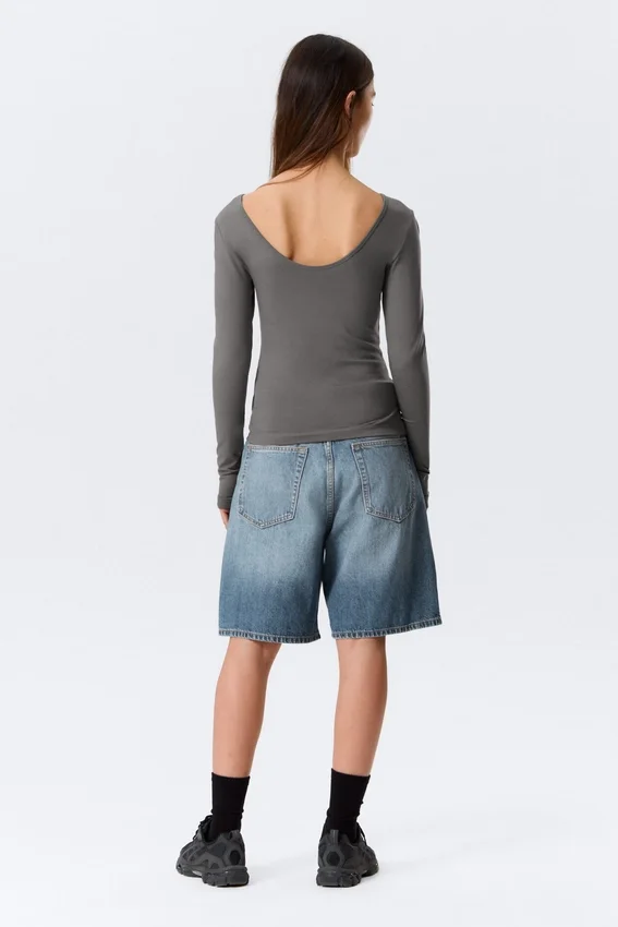 Deep Back Long-Sleeved Top – Grey Deep Back Long-Sleeved Top – Grey