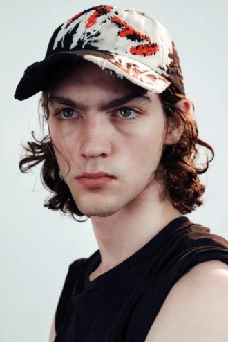 Distressed Embroidered Baseball Cap – Black