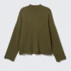 Distressed Ribbed Mock-Neck Sweater – Dark Green Distressed Ribbed Mock-Neck Sweater – Dark Green