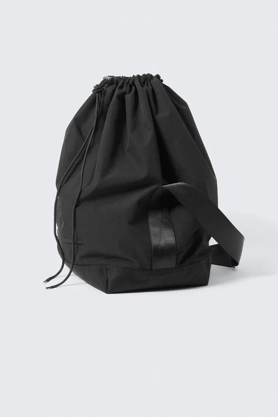 Drawstring Crossbody Bag – Black Drawstring Crossbody Bag – Black