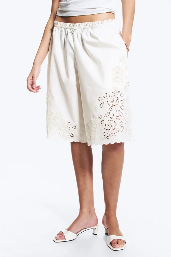 Embroidered Knee Length Cotton Shorts – White Embroidered Knee Length Cotton Shorts – White