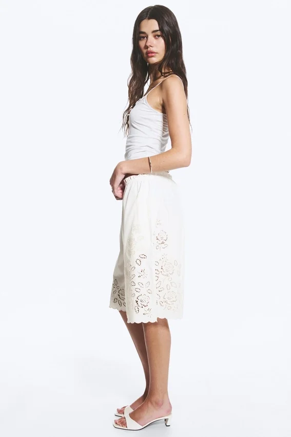 Embroidered Knee Length Cotton Shorts – White Embroidered Knee Length Cotton Shorts – White
