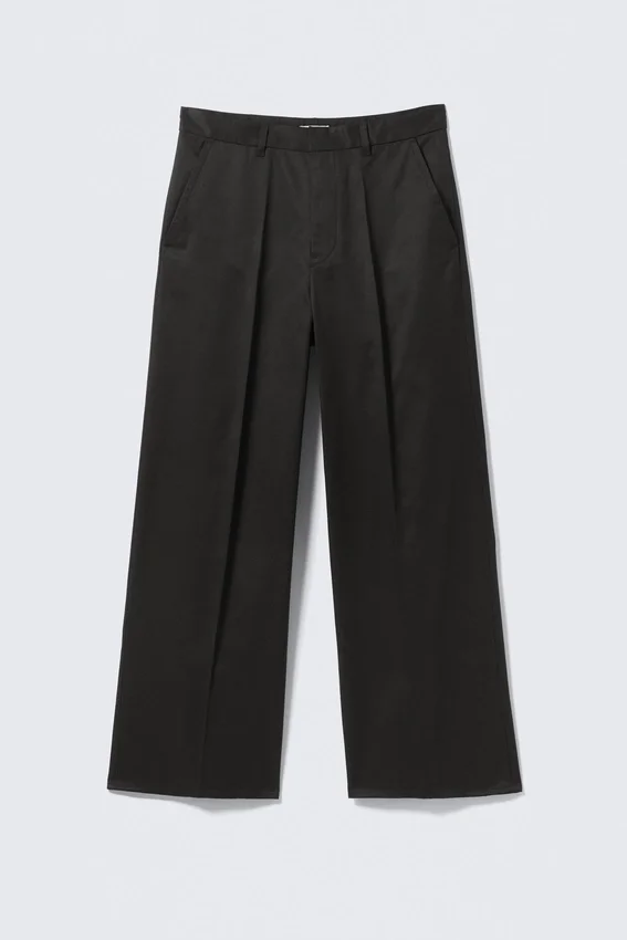 Emil Oversized Chino Trousers – Black Emil Oversized Chino Trousers – Black