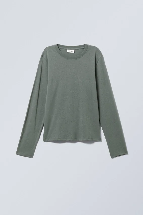 Essence Standard Long Sleeve – Dusty Grey Essence Standard Long Sleeve – Dusty Grey