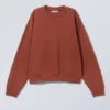 Essence Standard Sweatshirt – Rust Essence Standard Sweatshirt – Rust
