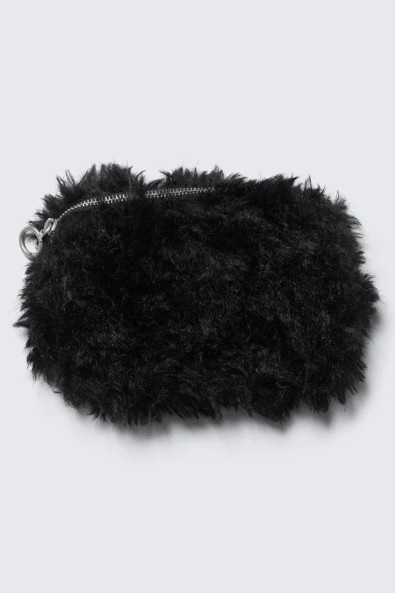Faux Fur Medium Zip Purse – Black Faux Fur Medium Zip Purse – Black