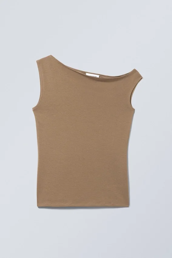 Fitted Asymmetric Top – Beige Fitted Asymmetric Top – Beige