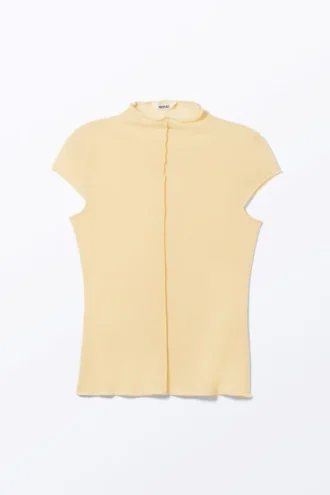 Fitted Cap-Sleeved Mock-Turtleneck T-Shirt – Light Yellow