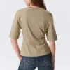 Fitted Dart Detail T-Shirt – Light Khaki Green