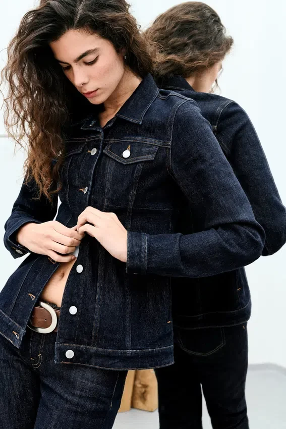 Fitted Denim Jacket – Blue Rinse – Dark Blue Fitted Denim Jacket – Blue Rinse – Dark Blue