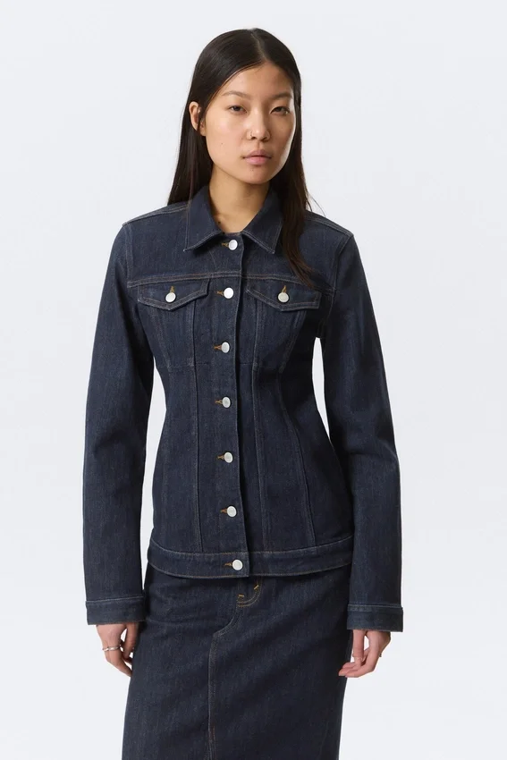 Fitted Denim Jacket – Blue Rinse – Dark Blue Fitted Denim Jacket – Blue Rinse – Dark Blue