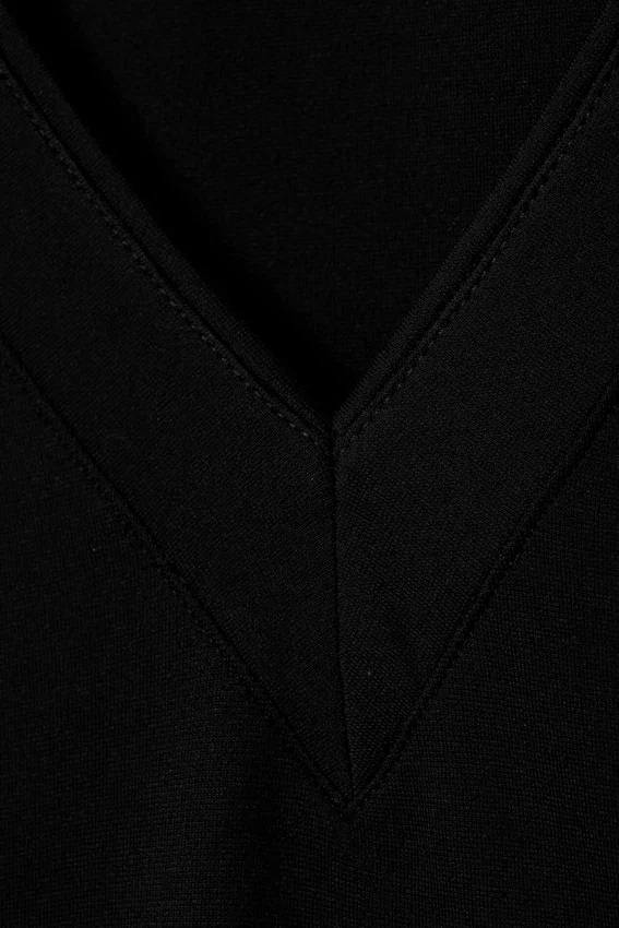 Fitted Flare-Sleeved V-Neck Top – Black Fitted Flare-Sleeved V-Neck Top – Black