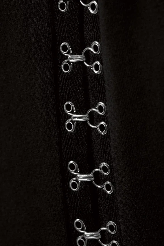 Fitted Hook & Eye Tank Top – Black Fitted Hook & Eye Tank Top – Black