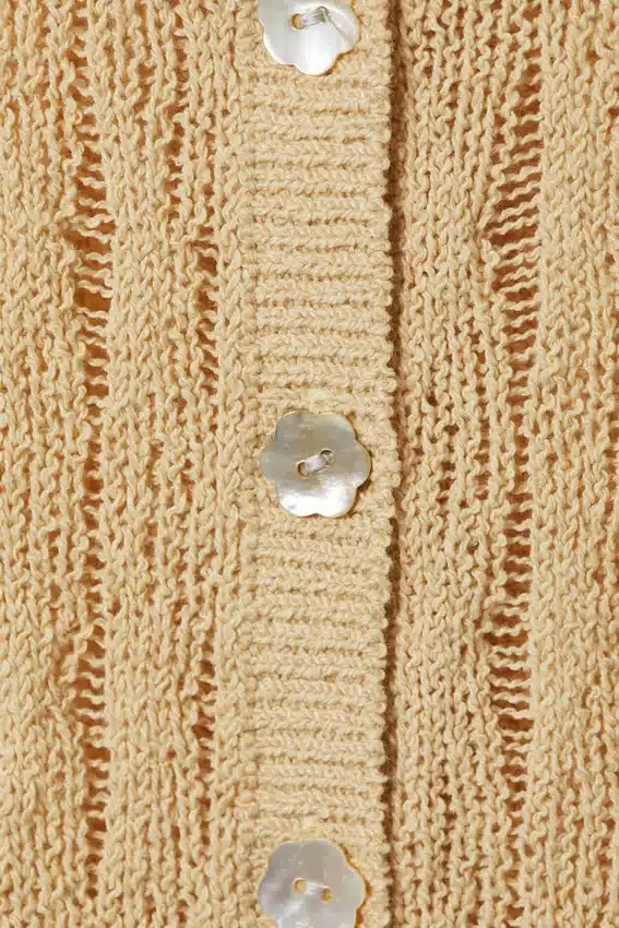 Fitted Long-Sleeved Knitted Cardigan – Beige Fitted Long-Sleeved Knitted Cardigan – Beige