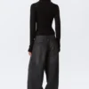 Fitted Long-Sleeved Mock-Neck Zip Top – Black Fitted Long-Sleeved Mock-Neck Zip Top – Black