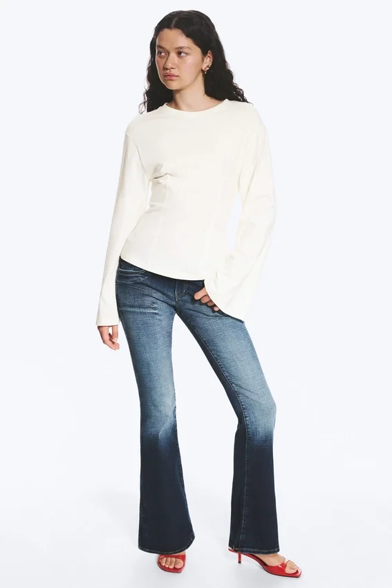 Fitted Long-Sleeved Top – Dusty White Fitted Long-Sleeved Top – Dusty White