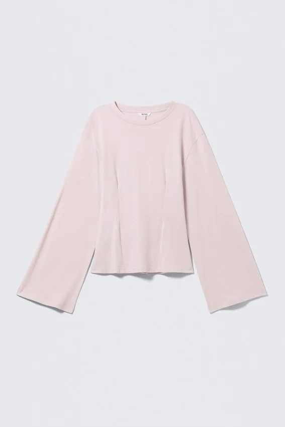 Fitted Long-Sleeved Top – Light Pink Fitted Long-Sleeved Top – Light Pink