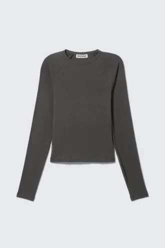 Fitted Raglan-Sleeved Top – Dark Grey