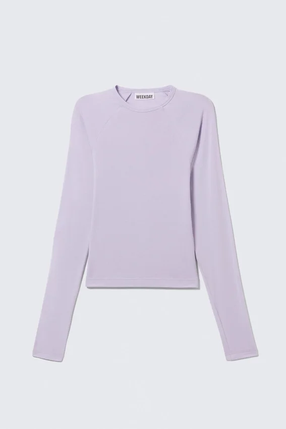 Fitted Raglan-Sleeved Top – Light Purple Fitted Raglan-Sleeved Top – Light Purple