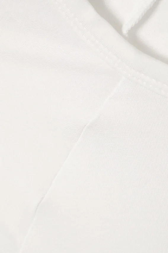 Fitted Raglan-Sleeved Top – White Fitted Raglan-Sleeved Top – White