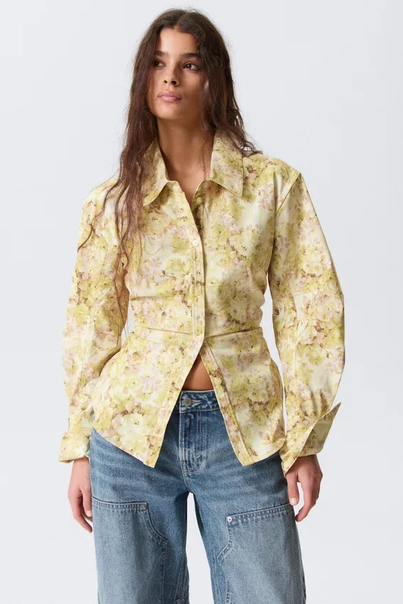 Fitted Ruched Waist Shirt – Yellow Floral Print Fitted Ruched Waist Shirt – Yellow Floral Print