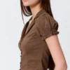 Fitted Short-Sleeved Resort Shirt – Striped Brown Fitted Short-Sleeved Resort Shirt – Striped Brown