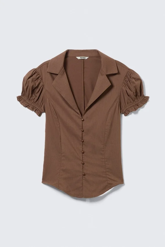 Fitted Short-Sleeved Resort Shirt – Striped Brown Fitted Short-Sleeved Resort Shirt – Striped Brown