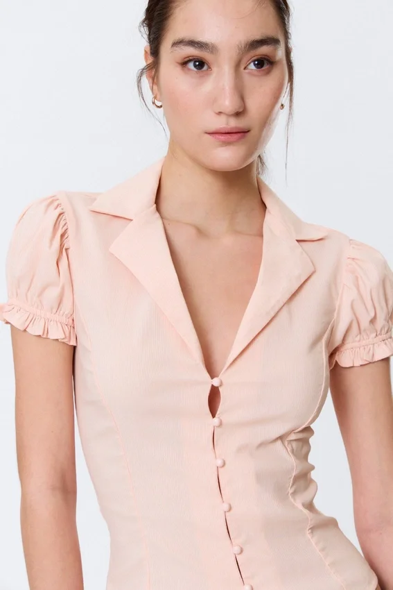 Fitted Short-Sleeved Resort Shirt – Striped Peachy Pink Fitted Short-Sleeved Resort Shirt – Striped Peachy Pink