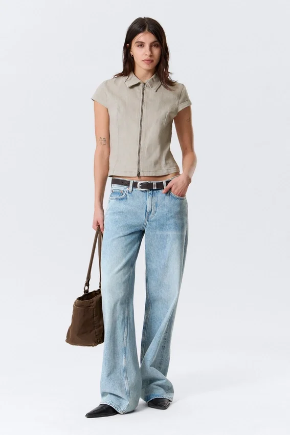 Fitted Short-Sleeved Zip Top – Beige Fitted Short-Sleeved Zip Top – Beige