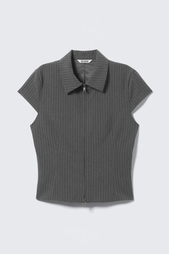 Fitted Short-Sleeved Zip Top – Striped Grey Fitted Short-Sleeved Zip Top – Striped Grey