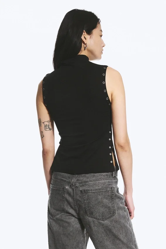Fitted Snap-Button Mock-Neck Top – Black Fitted Snap-Button Mock-Neck Top – Black