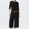 Fitted Three-Quarter Sleeve Top – Black Fitted Three-Quarter Sleeve Top – Black