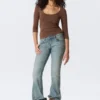 Fitted Three-Quarter Sleeve Top – Dark Brown Fitted Three-Quarter Sleeve Top – Dark Brown